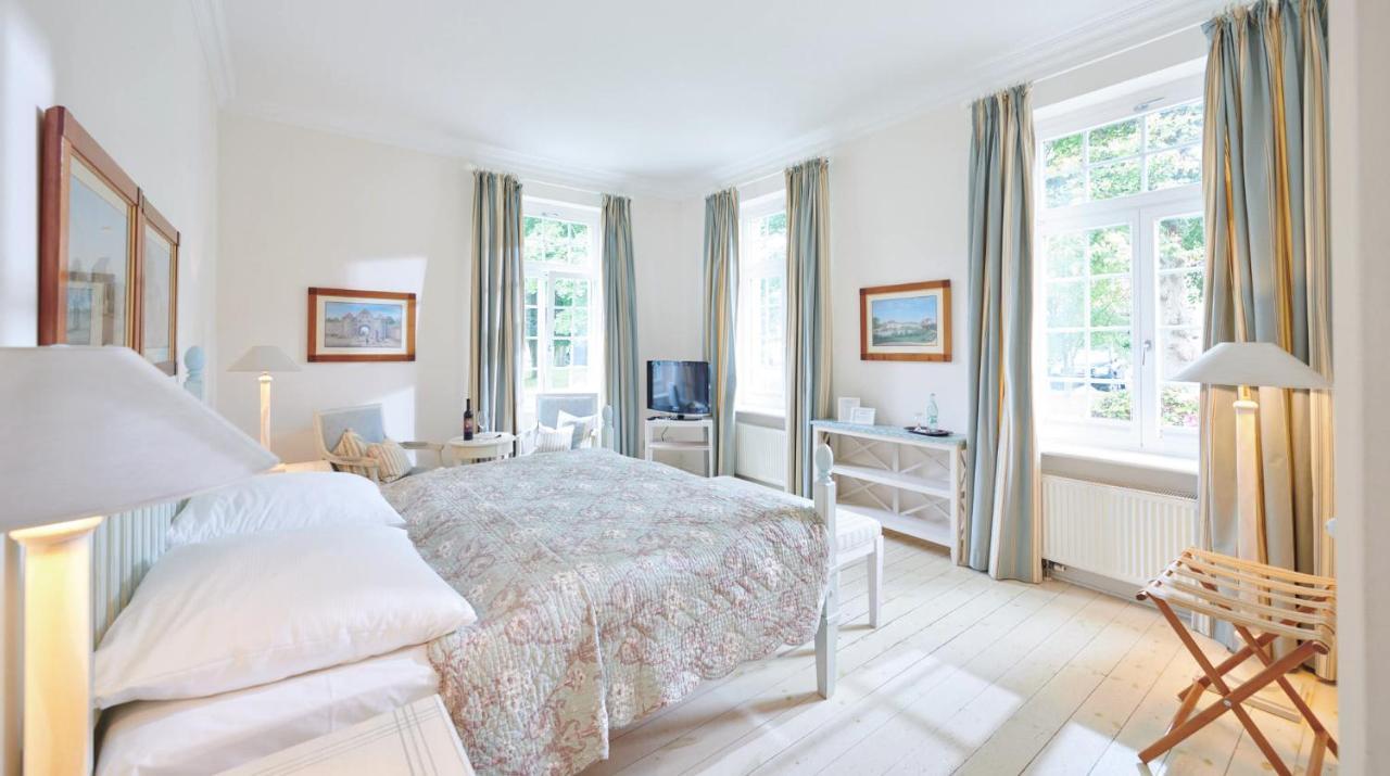 Hotel Ole Liese Panker Bagian luar foto